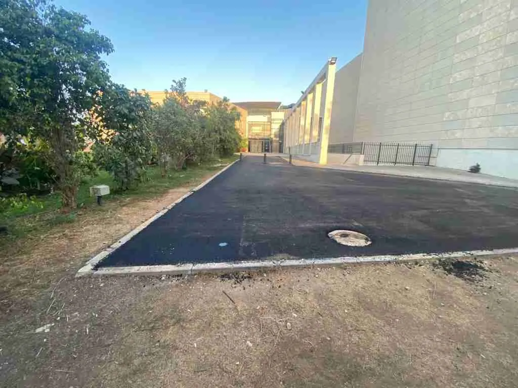 חידוש אספלט בחניה